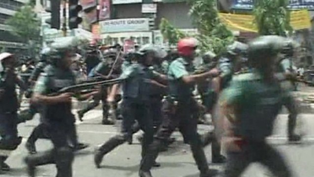 Islamists, police clash in Bangladesh