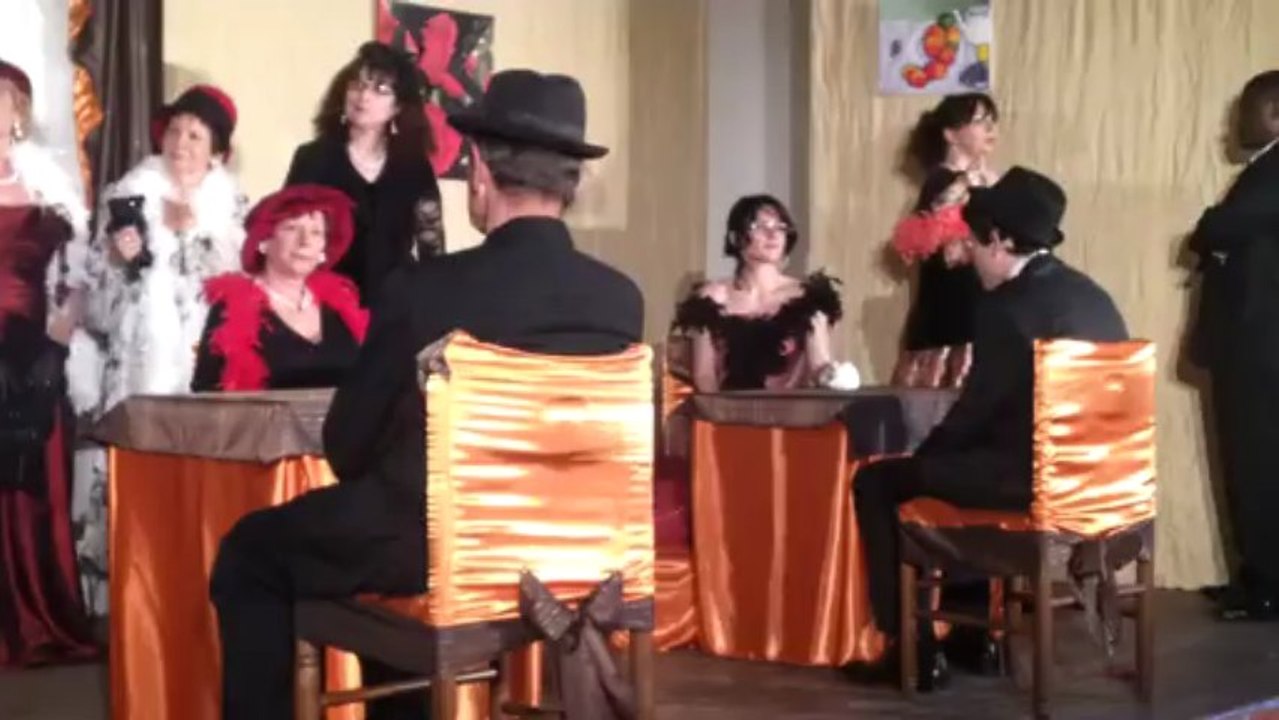 Palace; pièce avec le Théâtre des deux cloches mise en scène Christelle Jean