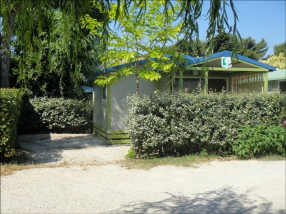 Camping Martigues 04 42 80 72 11 – Camping avec piscine - Martigues. Martigues proche de la Couronne.