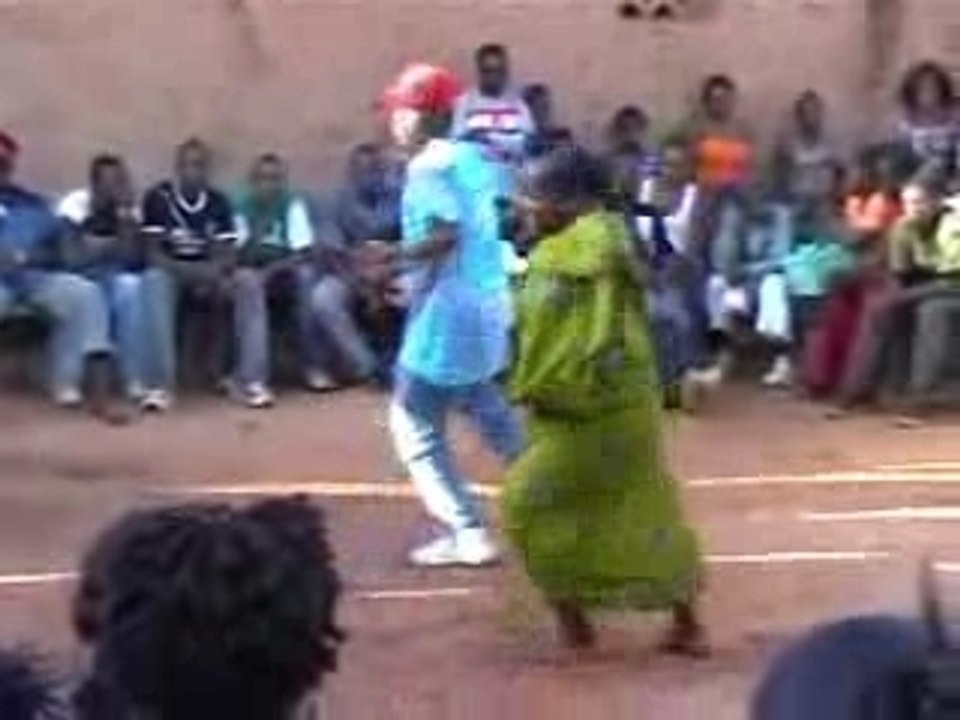 FOULERA TRAORE  "danse à Bobo"