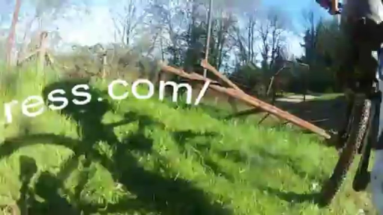 J'ai essayé la piste qu'ils ont tracée au stade Jean Alric  à Aurillac
