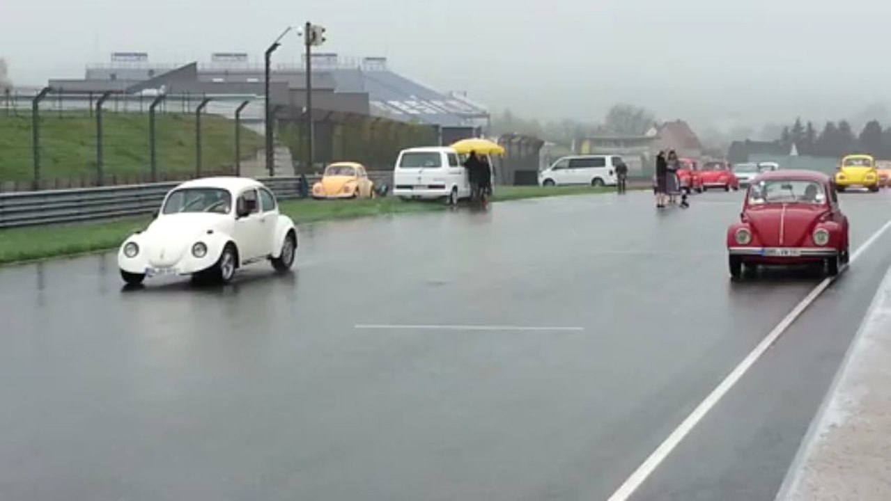 Dumbo gegen Renn-Opa bei Regen