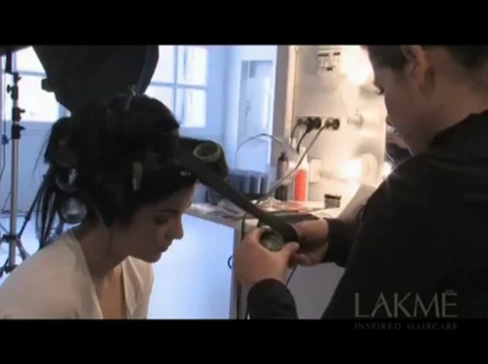 LAKMÉ Inspired Haircare  TEKNIA Making off
