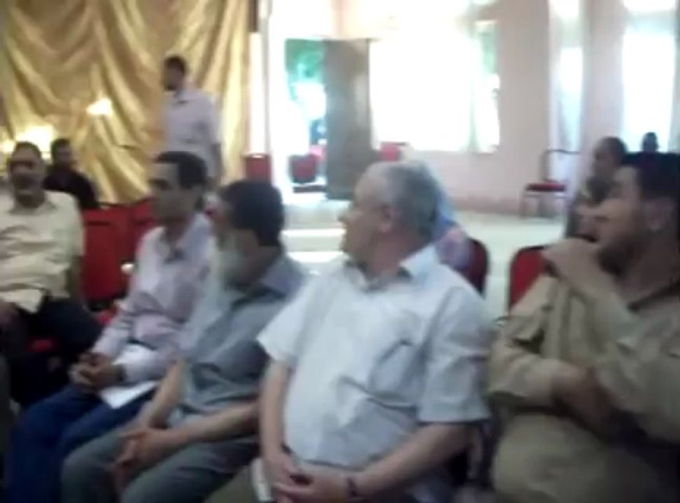 نقيب المعلمين المستقلين ببورسعيد يجب مواجهة الوزير والنظام