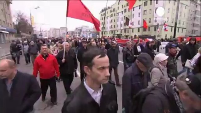 Anti-Putin protesters march in Moscow