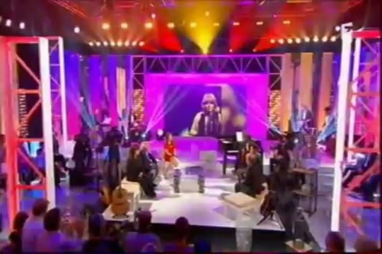 Alizee - Ella Elle L'a - In Live - Chabada le 05- 05- 2013 -
