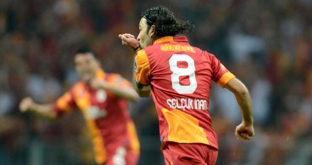 Un coup du sombrero pour un but magique du maitre artificier de Galatasaray !