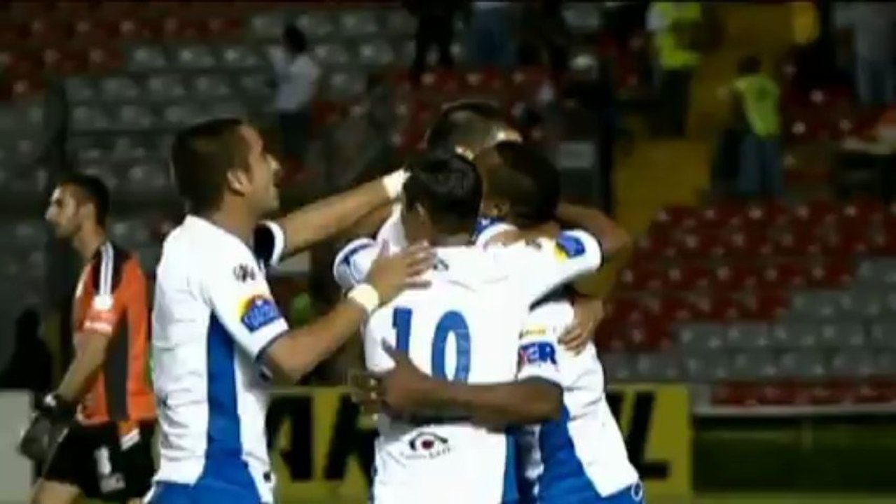 Liga mx: dankeschön! queretaro verteilt torgeschenke