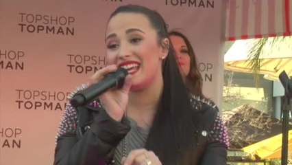 Demi Lovato qui était boulimique doit perdre du poids pour X Factor