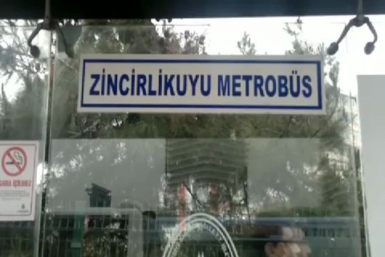Metrobüs üzerinde ceset
