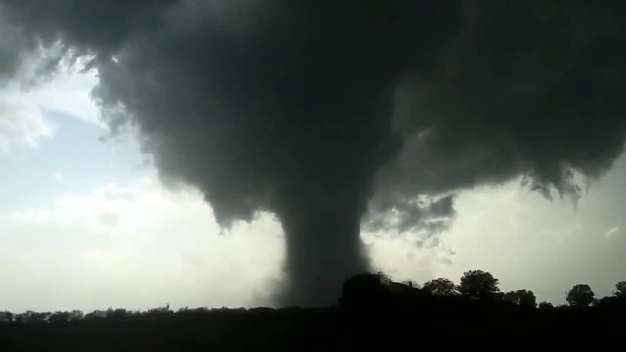 Emilia Romagna - Tornado - Tromba d'aria -4- (03.05.13)