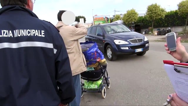 Carinaro (CE) - Blitz contro ambulanti abusivi (05.05.13)