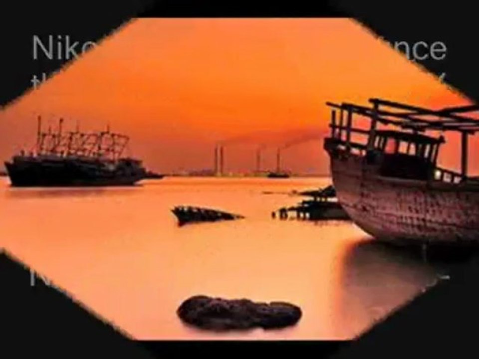 Nikon D3X 24.5MP FX CMOS Digital SLR with 3.0-Inch LCD