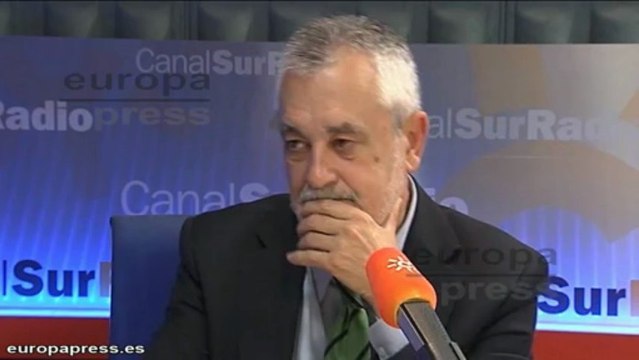 Griñán ve escaso el descenso del dato de paro