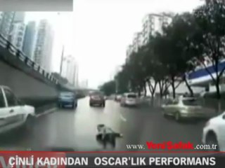 Çinli kadından 'Oscar'lık performans