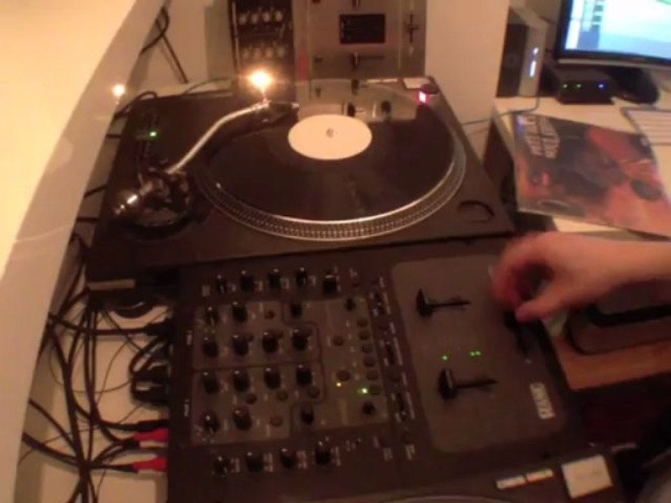 Verrückte Hunde - Tork Of The Town EP Live-Snippet (Official Video)