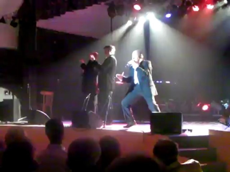 A deux doigts du délire avec Chanson Plus Bifluorée