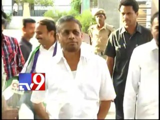 Anakapally YSRCP does not accept Dadi Veerabhadra Rao