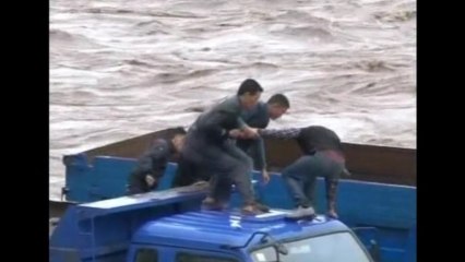 Five rescued from floods in China