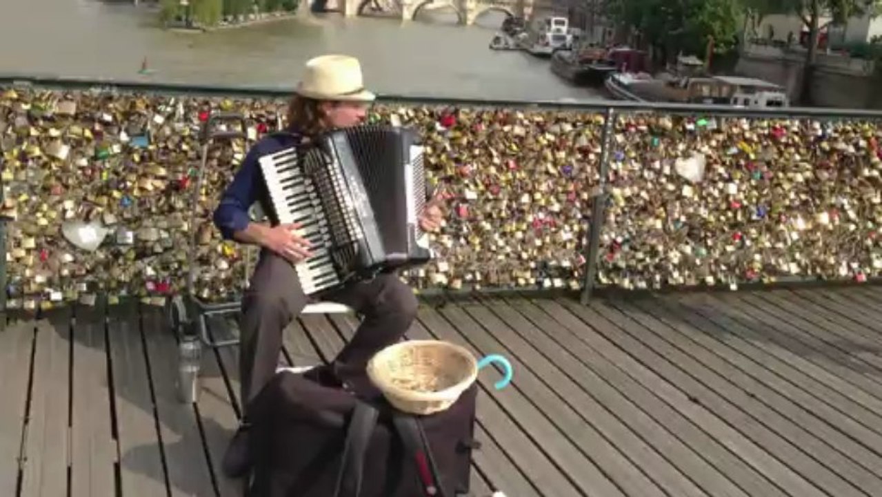 sur le pont des arts 3