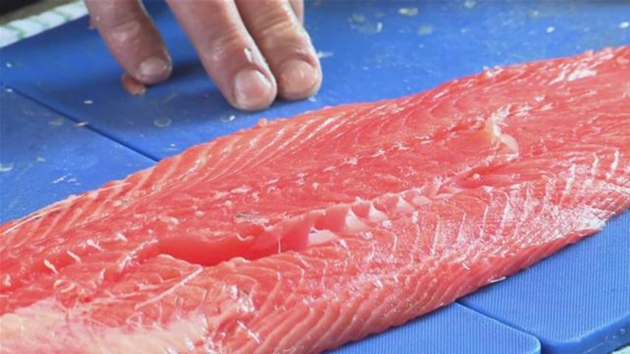 The Best Way To Remove Salmon Skin