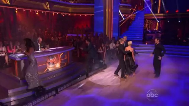 Kellie Pickler, Derek Hough, Tristan MacManus - Paso Doble