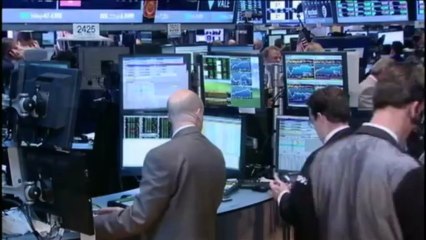 Dow Jones fecha pela primeira vez acima de 15 mil pontos