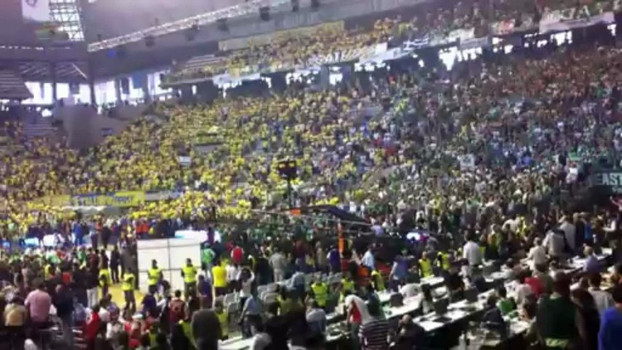 onsportnews.com : Maccabi - Panathinaikos [Premiazione] - F4 Euroleague 2011 @ Barcelona