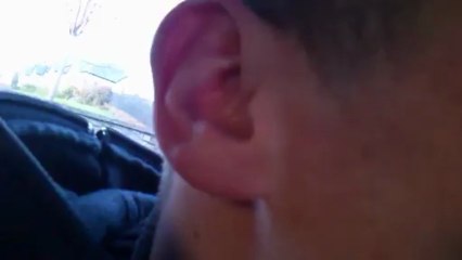 Fumer par les oreilles