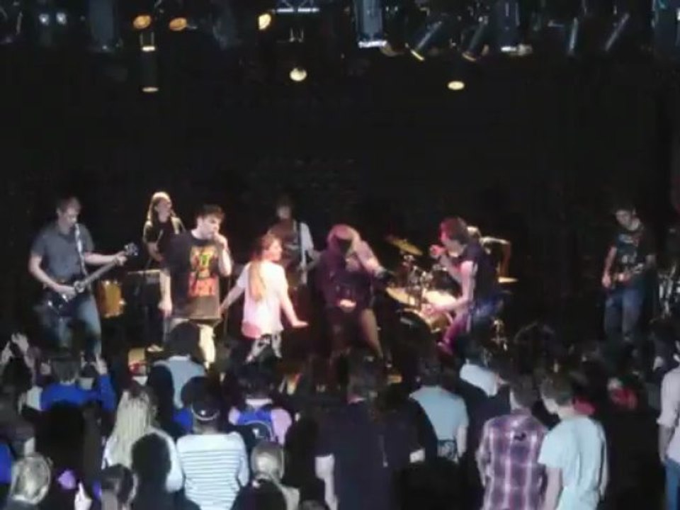 Thriller (Michael Jackson cover) - BRAINLESS