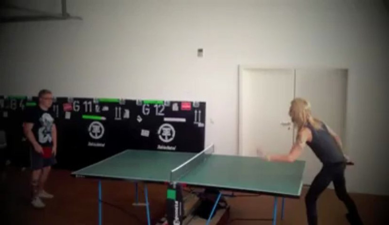Bill and Gustav playing ping pong - 08.05.2013