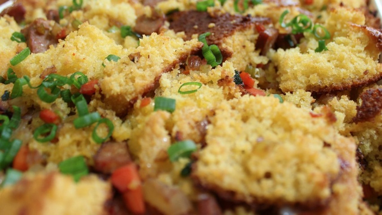 How to make cornbread and chorizo stuffing