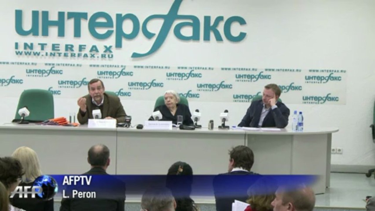 Kerry meets Russian rights activists amid crackdown