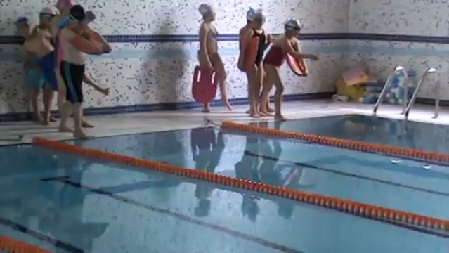 ÖZEL KONYA SİSTEM KOLEJİ 3A SINIFI YÜZME DERSİNDE-ALİ YILMAZ UÇTU