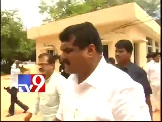 Botsa visits Delhi to meet High Command