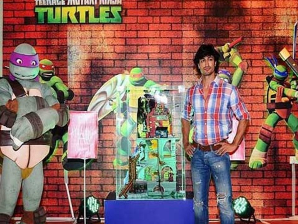 Vidyut Jamwal Launches Teenage Mutant Ninja Turtles Toys