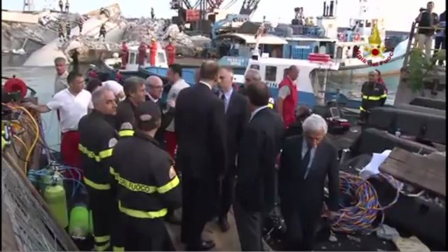 Genova - Nave contro torre del porto, morti e feriti -8- (08.05.13)