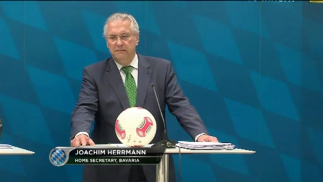 Koch: ''Drei No-Go's: Gewalt, Rassismus, Pyro-Technik''