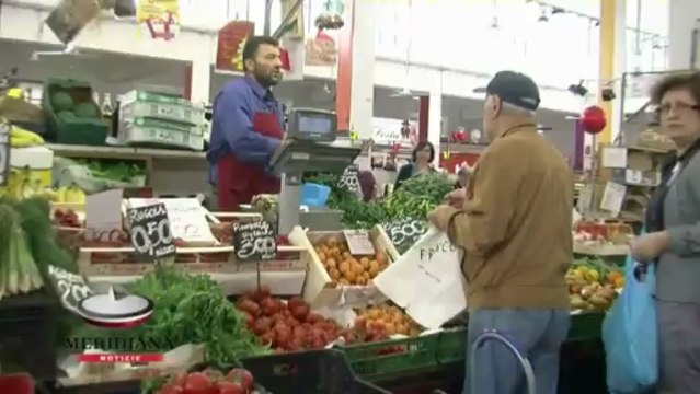 Alemanno visita il mercato di Via Catania e lancia la candidatura di Sara De Angelis al Municipio II