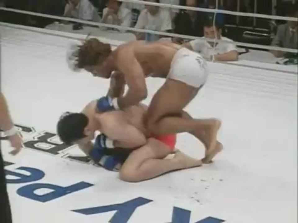 Carlos Newton vs. Kazushi Sakuraba