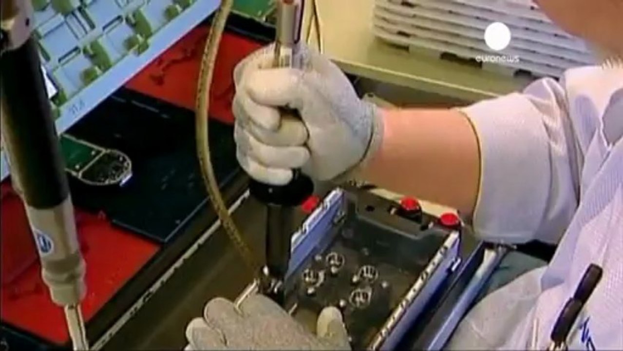 Nokia yeni akıllı telefon platformu Asha'yı tanıttı