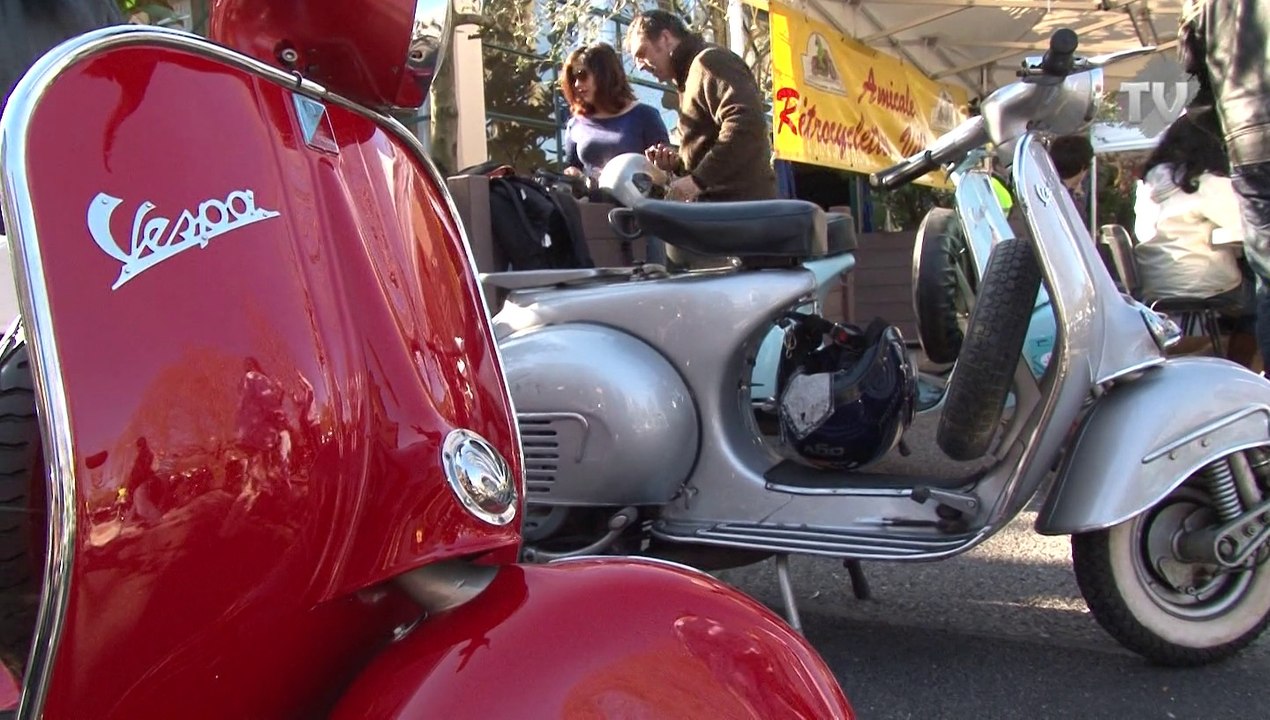 Rando de motos anciennes à travers l'arrière pays.