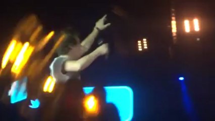 One Direction - I Want It That Way Stockholm Take Me Home Tour 8_5
