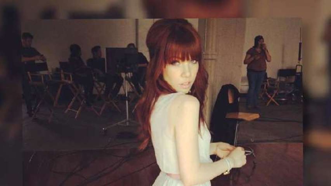 Carly Rae Jepsen Dyes Her Hair Red