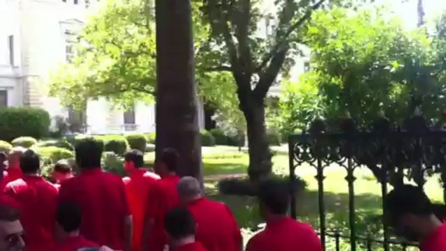 Ο Ολυμπιακός έξω από το Προεδρικό Μέγαρο (2)