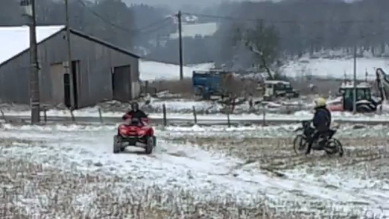 quad can am 800 en speciale enneigé