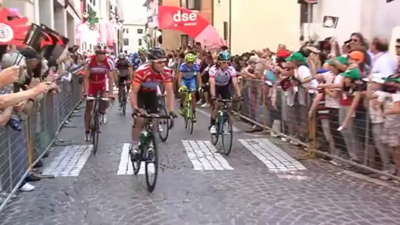 ASPETTANDO IL GIRO