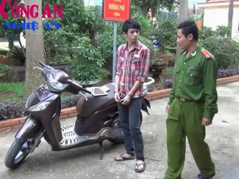 Học sinh lớp 10 trộm Iphone, Ipad và xe SH