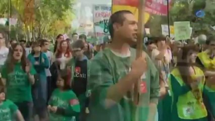 Clamor en las calles de toda España contra la reforma educativa y los recortes