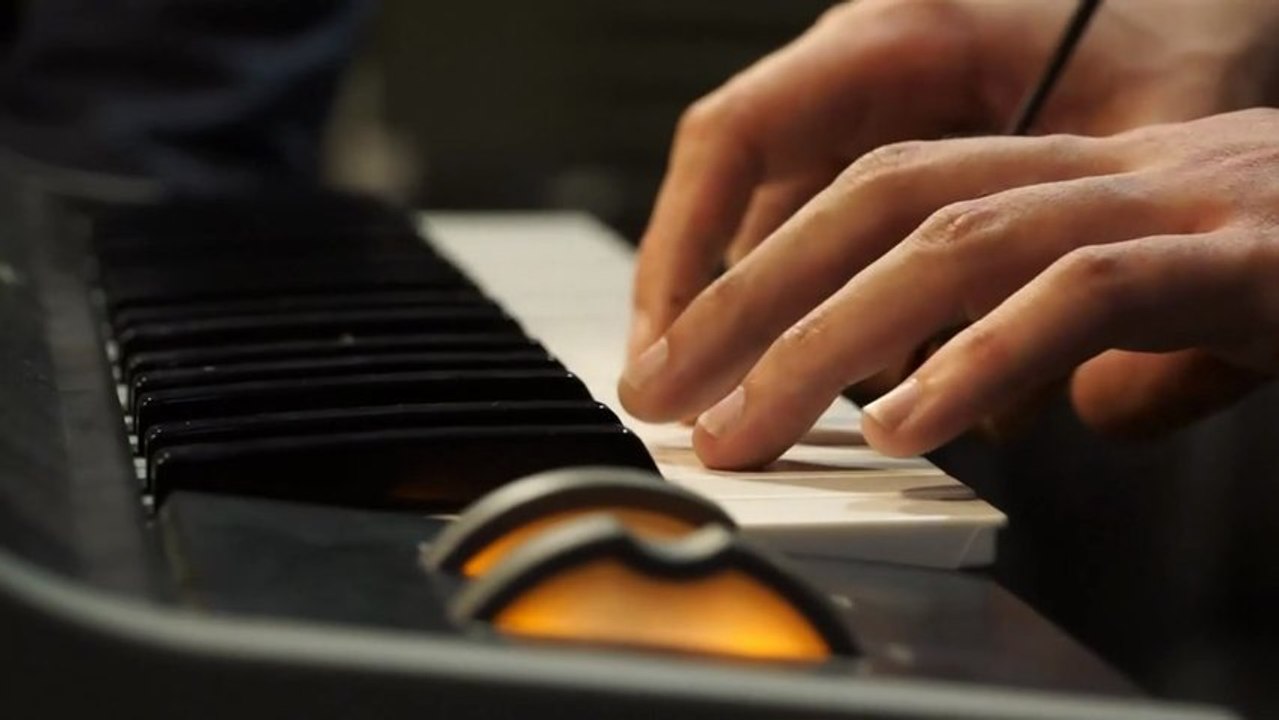 Chateau Marmont - Kraftwerk Cover - Session Acoustique OÜI FM